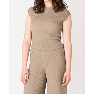NEW DEX short sleeve textured top in taupe